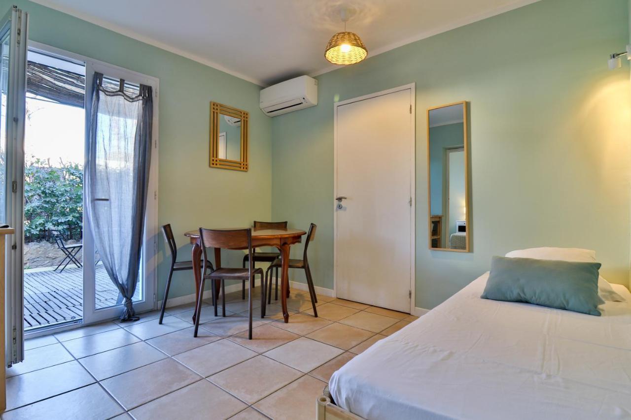 Hotel La Bastide Єр Екстер'єр фото